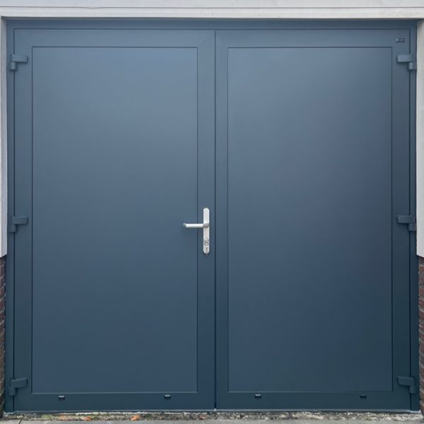 Antraciet garagedeur openslaand